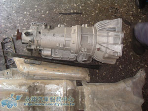 BMW318變速箱拆裝維修圖