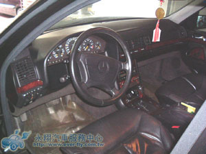 寬闊含漂亮的內裝,照個相準備好好將它送進手術房,開刀將不好器官摘下.....